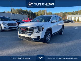2024 GMC Terrain with Summit White Exterior