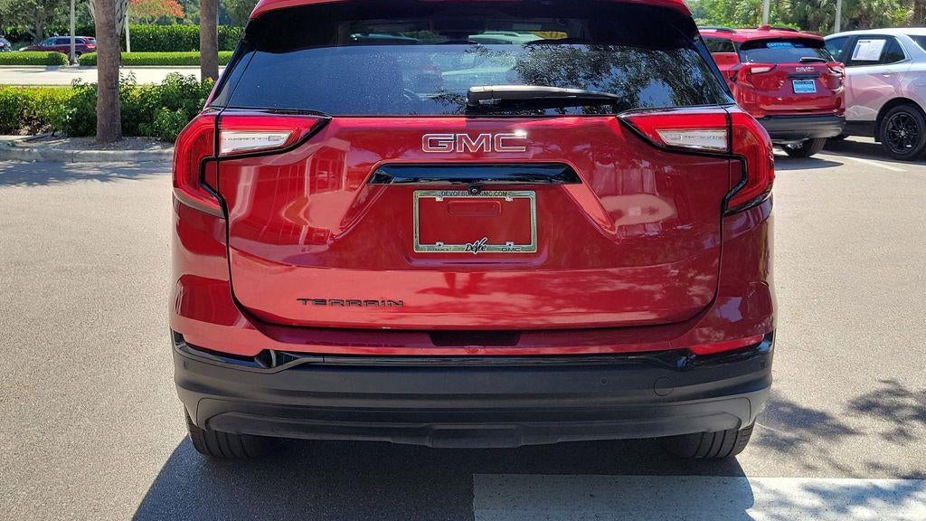 2023 GMC Terrain SLT