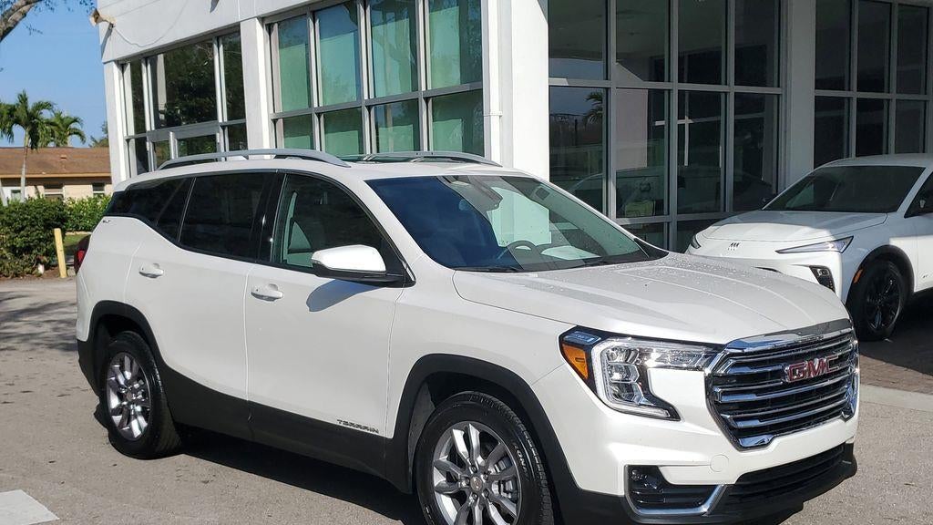 2023 GMC Terrain SLT