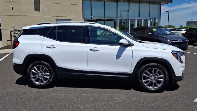 2023 GMC Terrain SLT