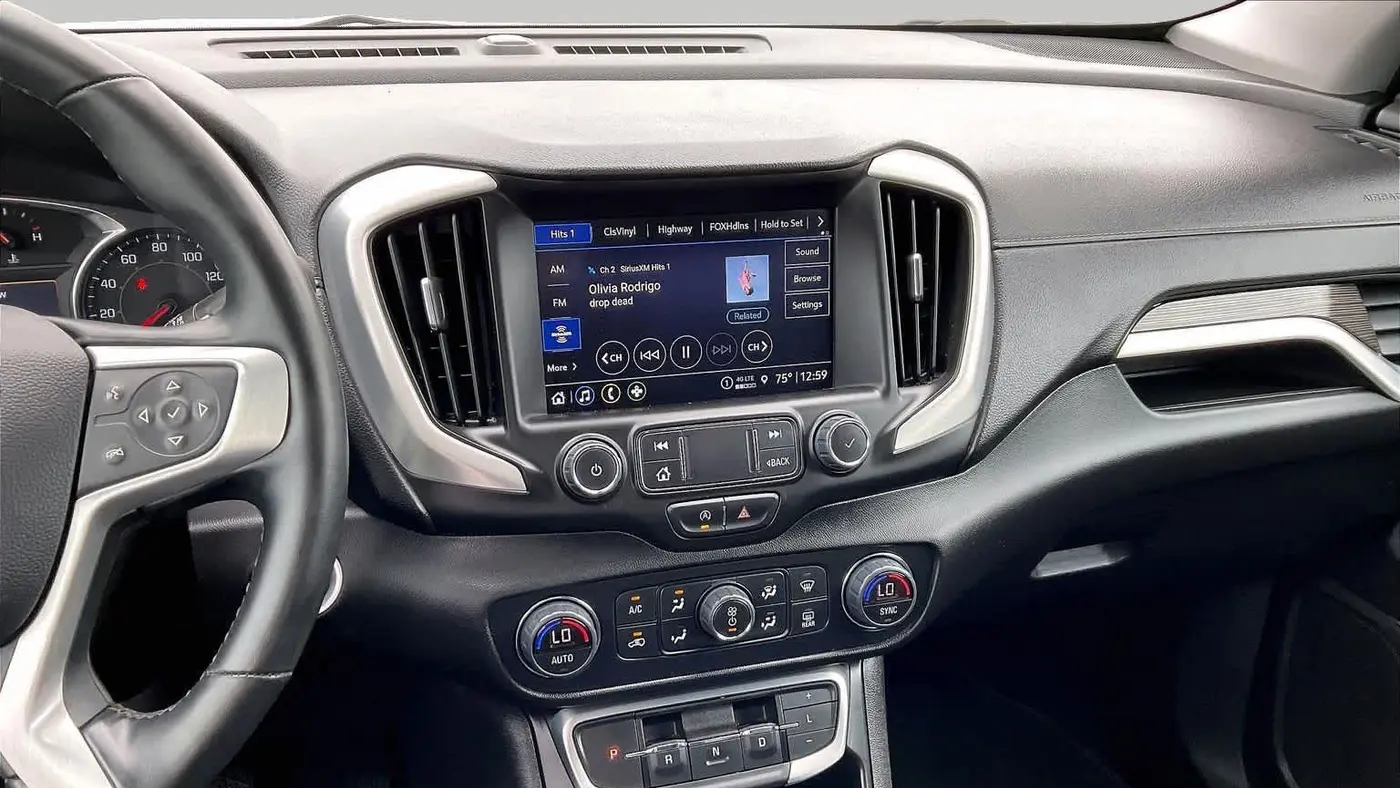 2024 GMC Terrain SLT