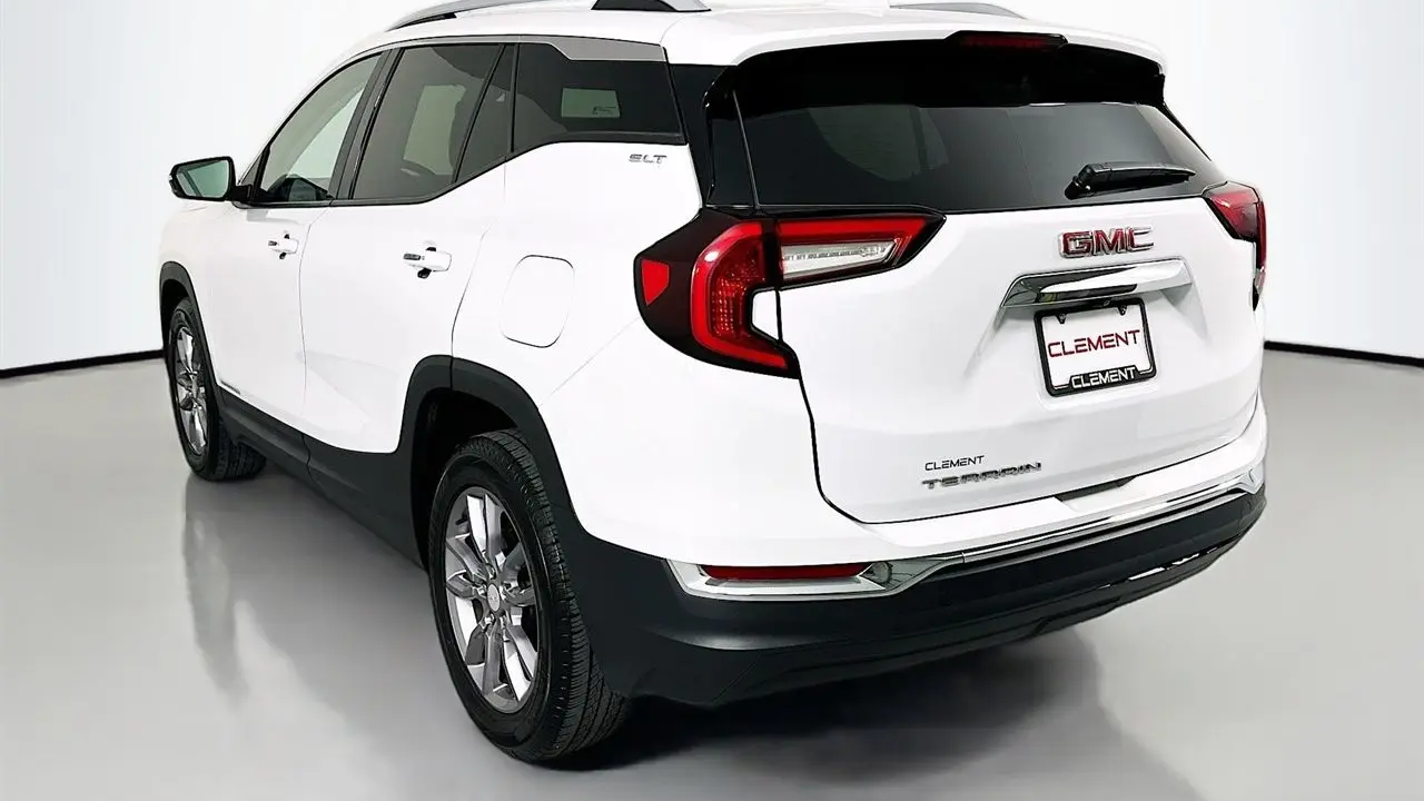 2023 GMC Terrain SLT