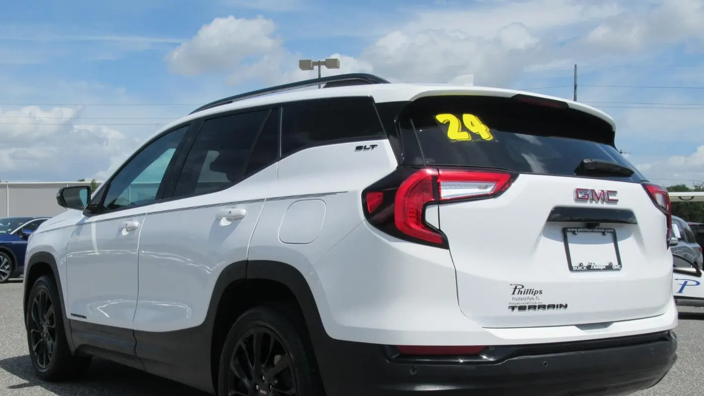 2024 GMC Terrain SLT