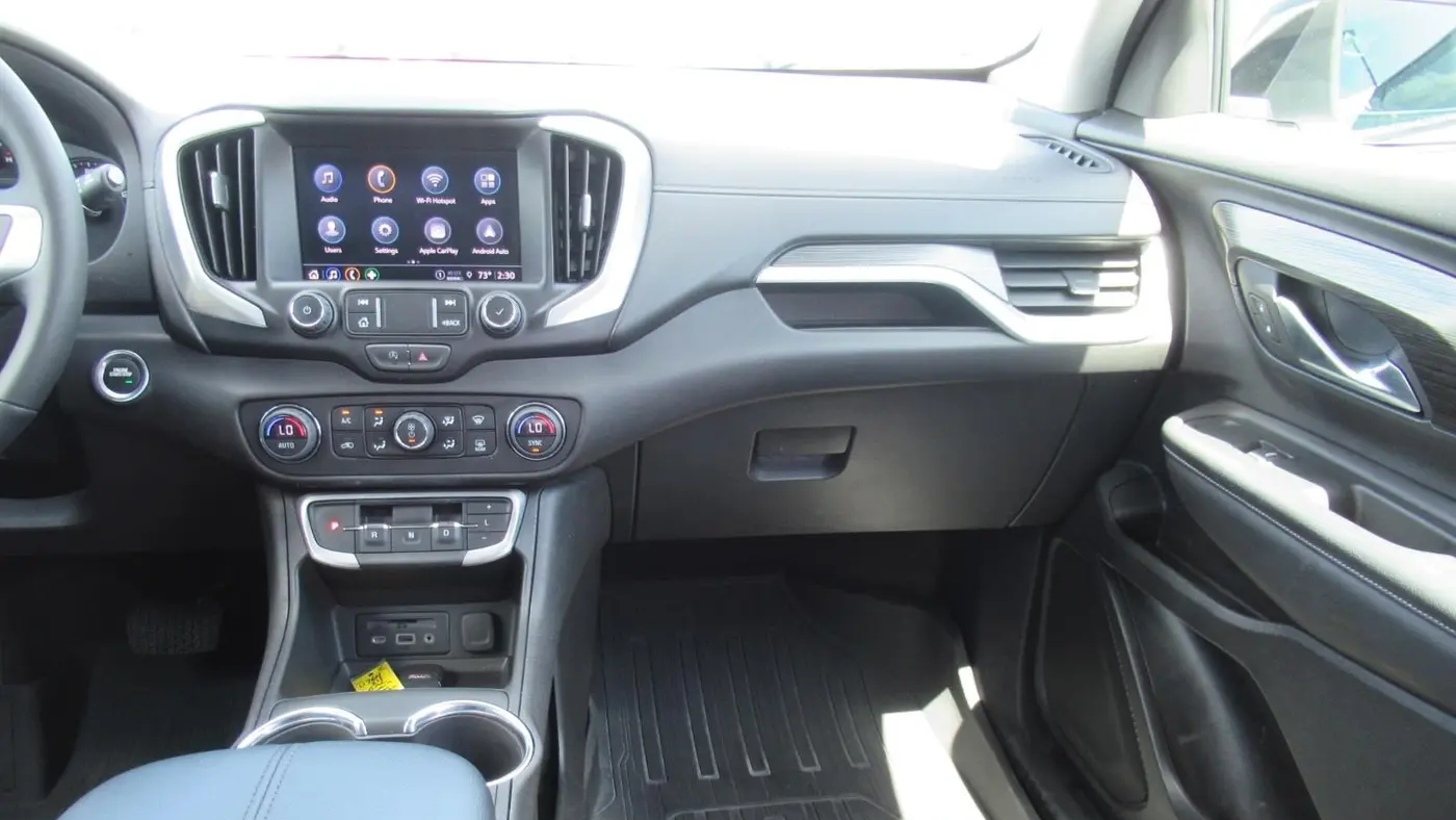 2024 GMC Terrain SLT