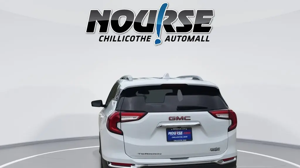 2023 GMC Terrain SLT