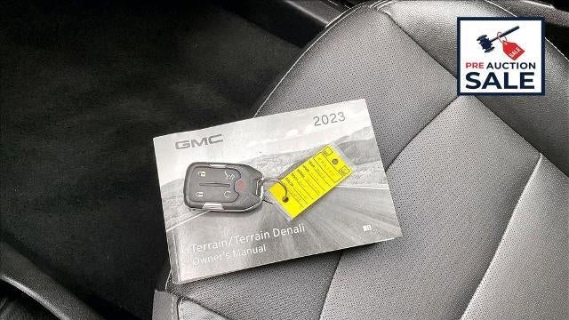 2023 GMC Terrain SLT