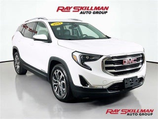 2021 GMC Terrain with Summit White Exterior