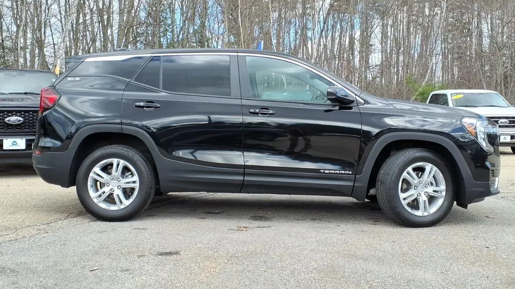2023 GMC Terrain SLE