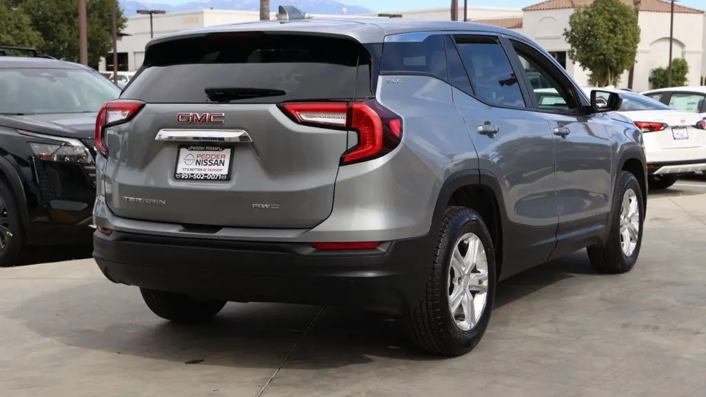 2024 GMC Terrain SLE