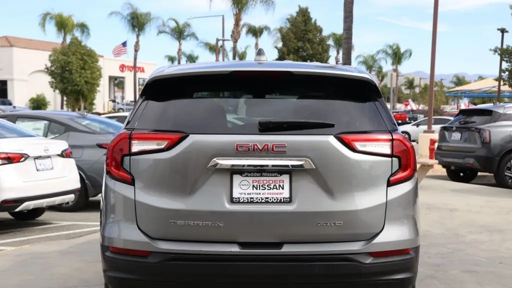 2024 GMC Terrain SLE