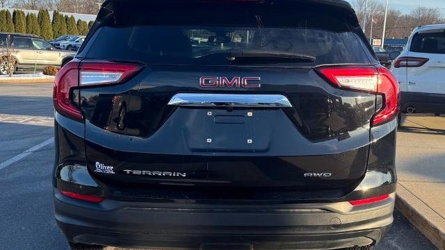 2023 GMC Terrain SLE