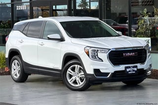 2024 GMC Terrain with Summit White Exterior