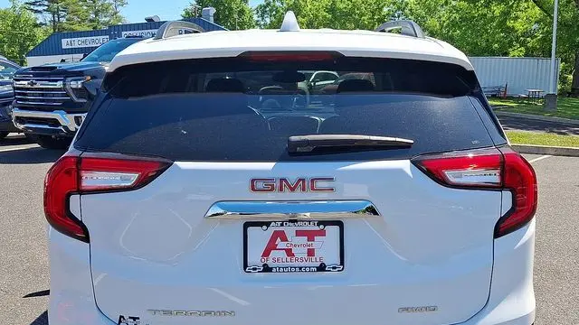 2022 GMC Terrain SLE