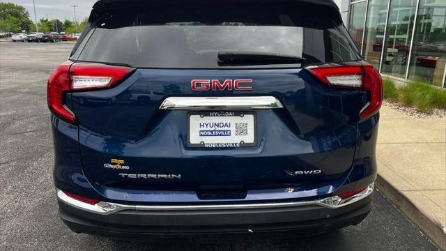 2023 GMC Terrain SLT