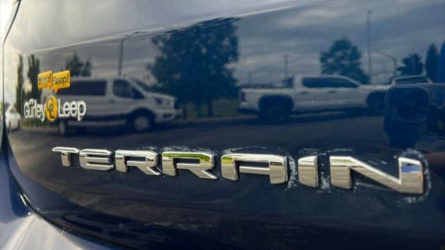 2023 GMC Terrain SLT