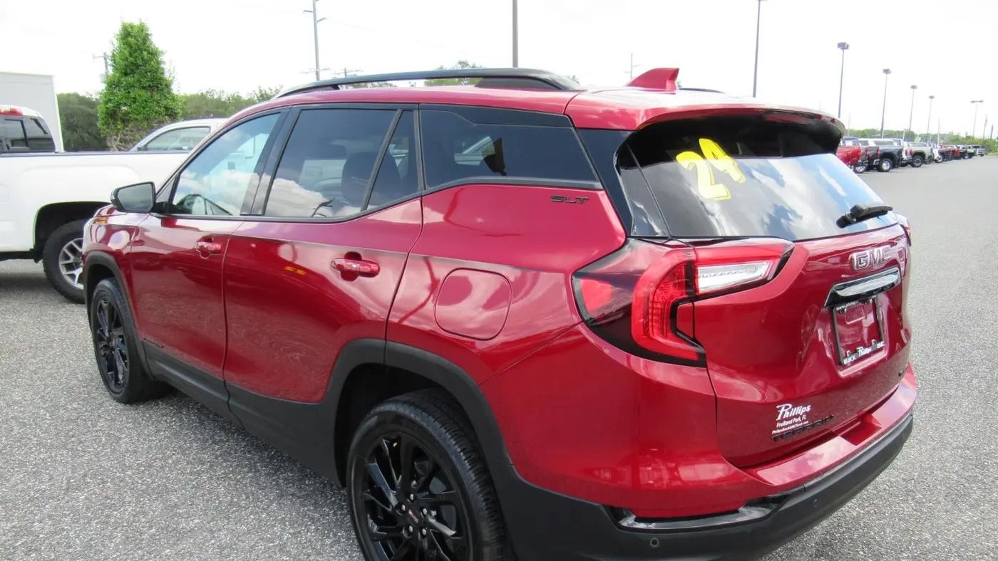 2024 GMC Terrain SLT