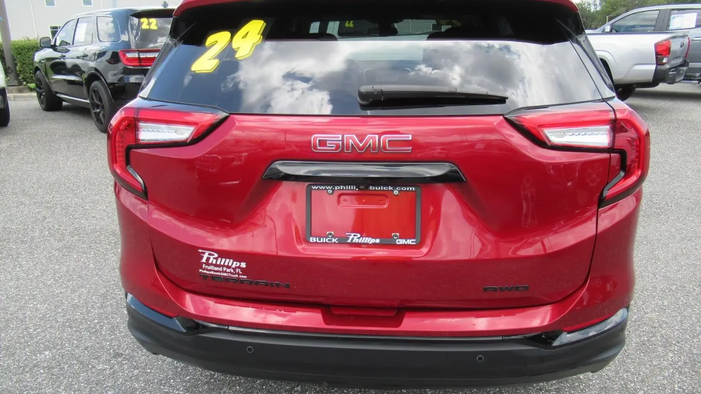 2024 GMC Terrain SLT