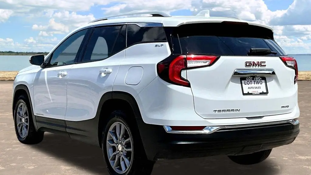 2024 GMC Terrain SLT
