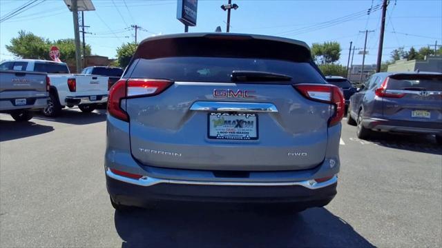 2023 GMC Terrain SLT