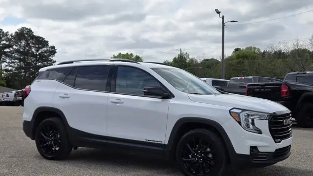 2023 GMC Terrain SLT