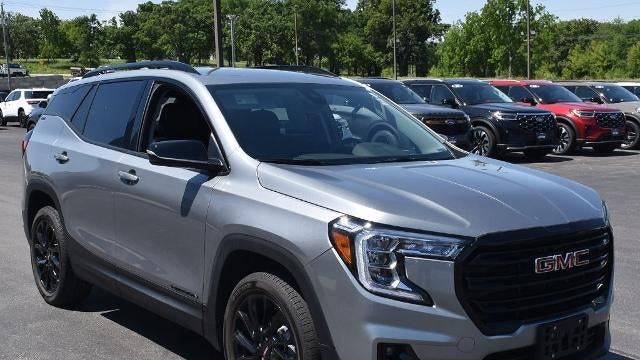 2023 GMC Terrain SLT
