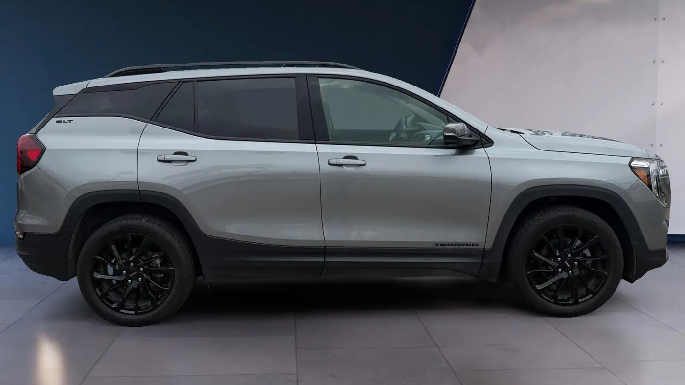 2024 GMC Terrain SLT