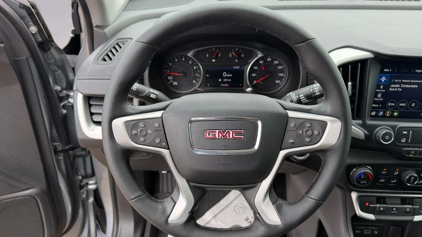 2024 GMC Terrain SLT