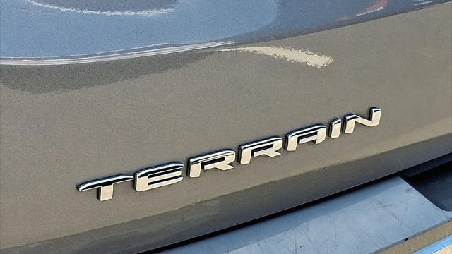2024 GMC Terrain SLT