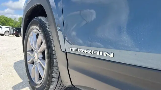 2024 GMC Terrain SLT