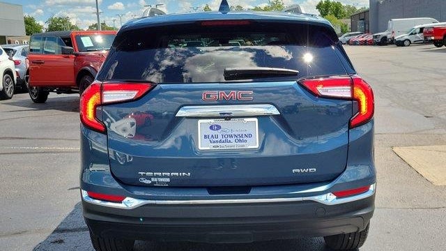 2024 GMC Terrain SLT
