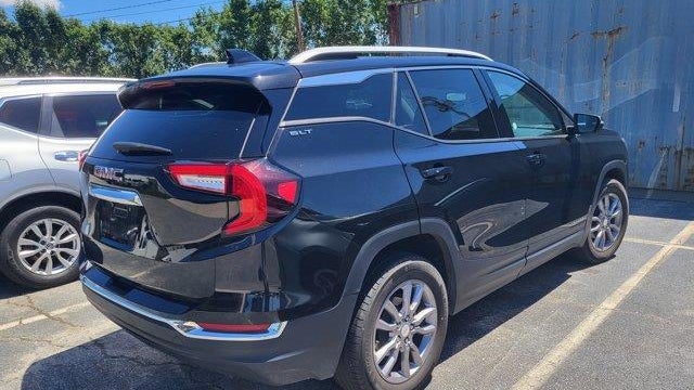 2024 GMC Terrain SLT