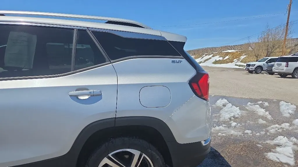 2020 GMC Terrain SLT