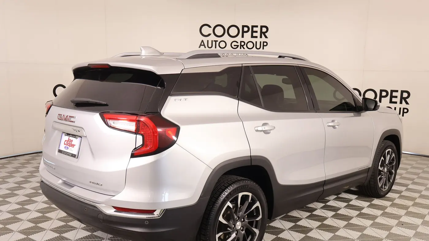 2022 GMC Terrain SLT