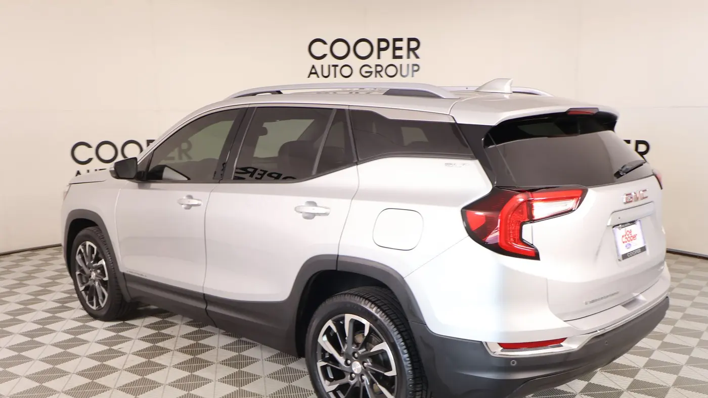 2022 GMC Terrain SLT