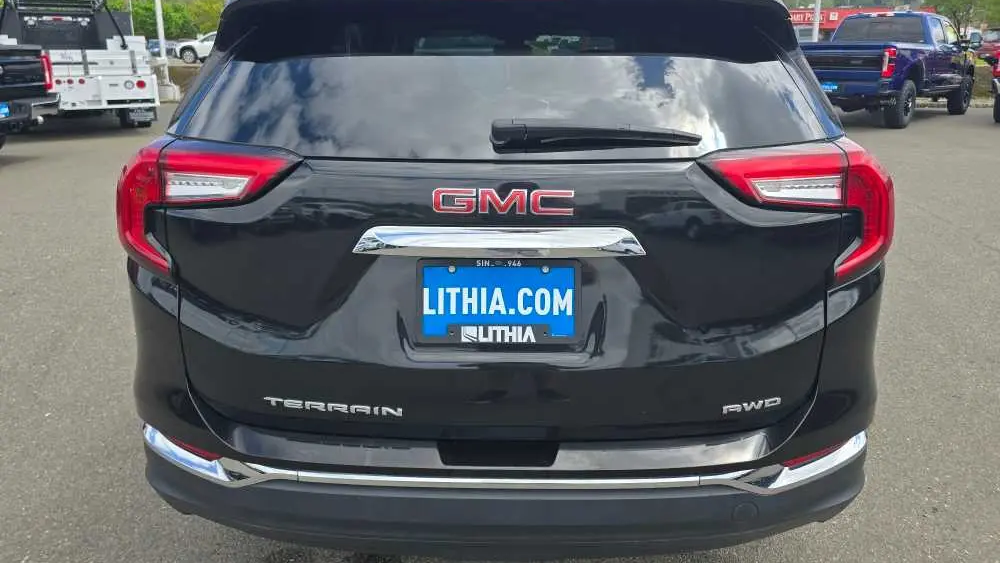 2022 GMC Terrain SLT