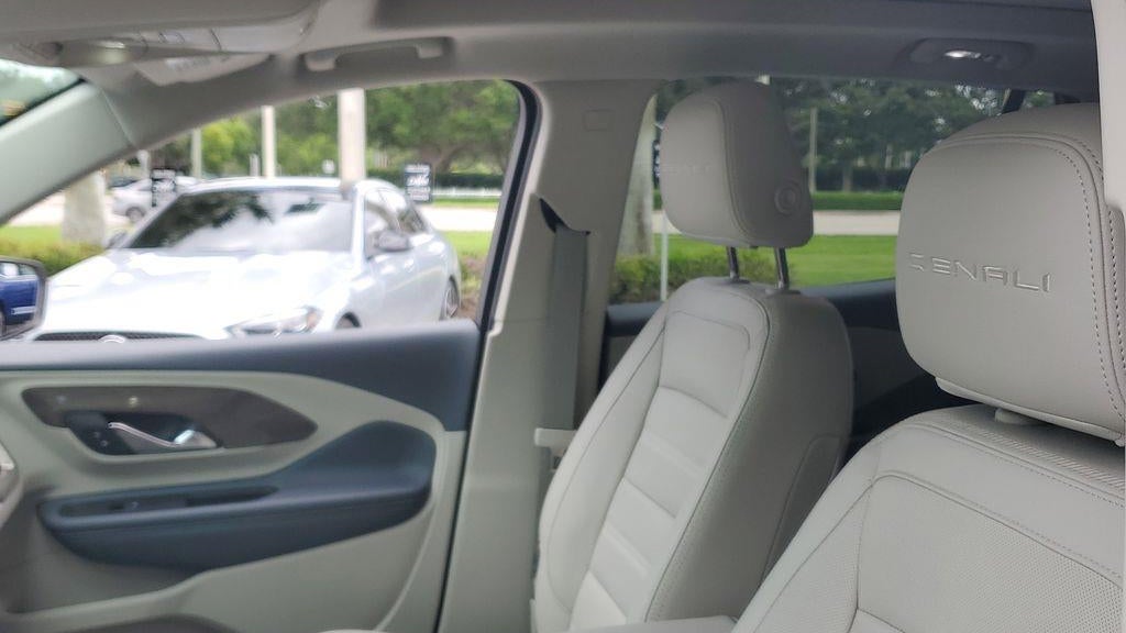 2023 GMC Terrain Denali