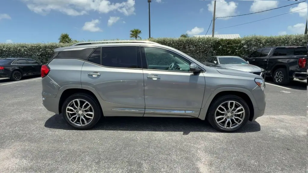2023 GMC Terrain Denali