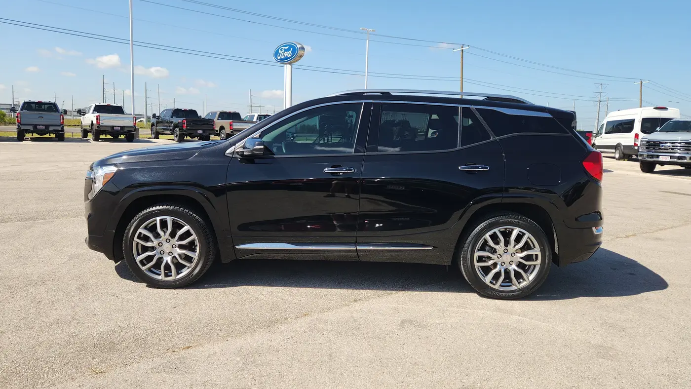 2023 GMC Terrain Denali