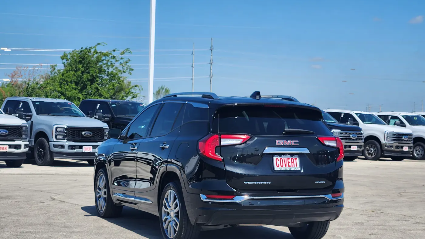 2023 GMC Terrain Denali