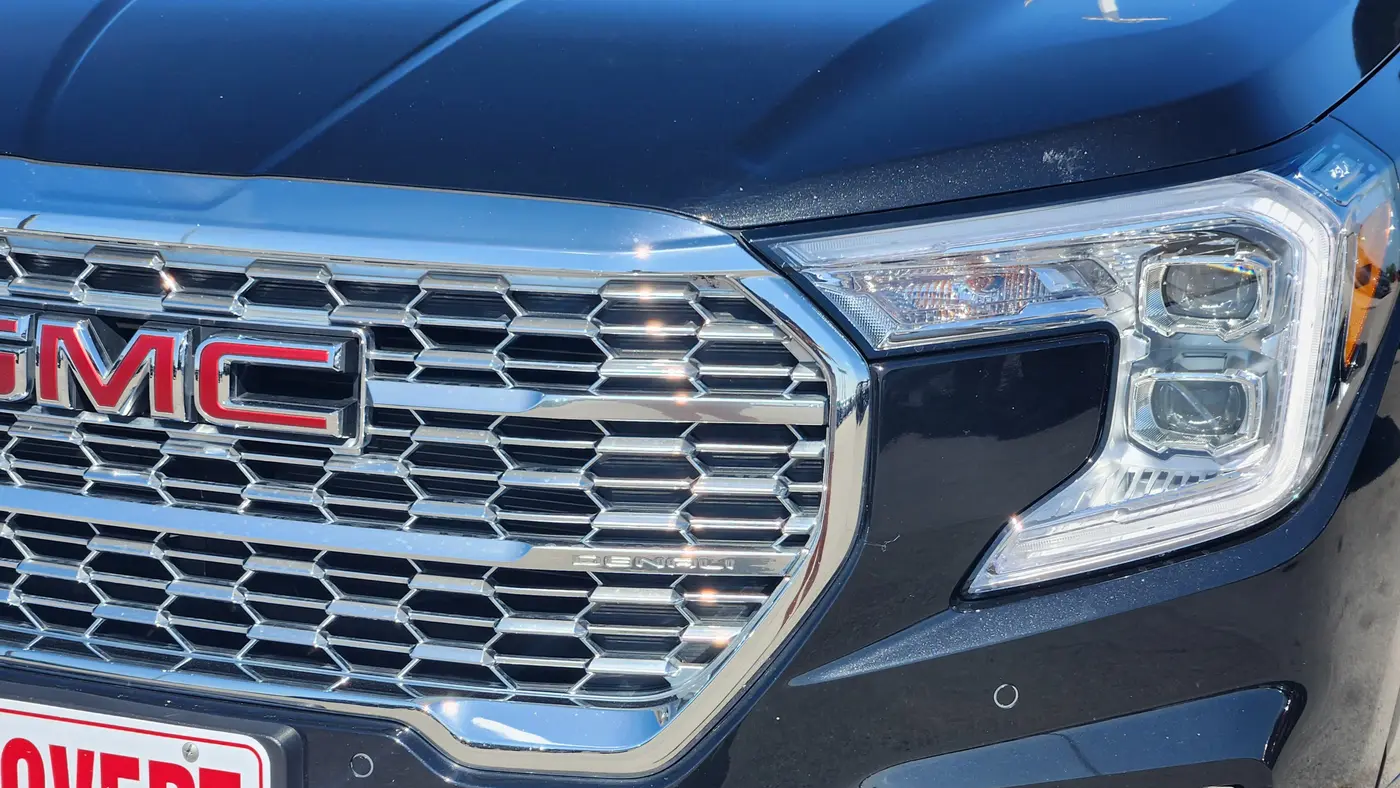 2023 GMC Terrain Denali