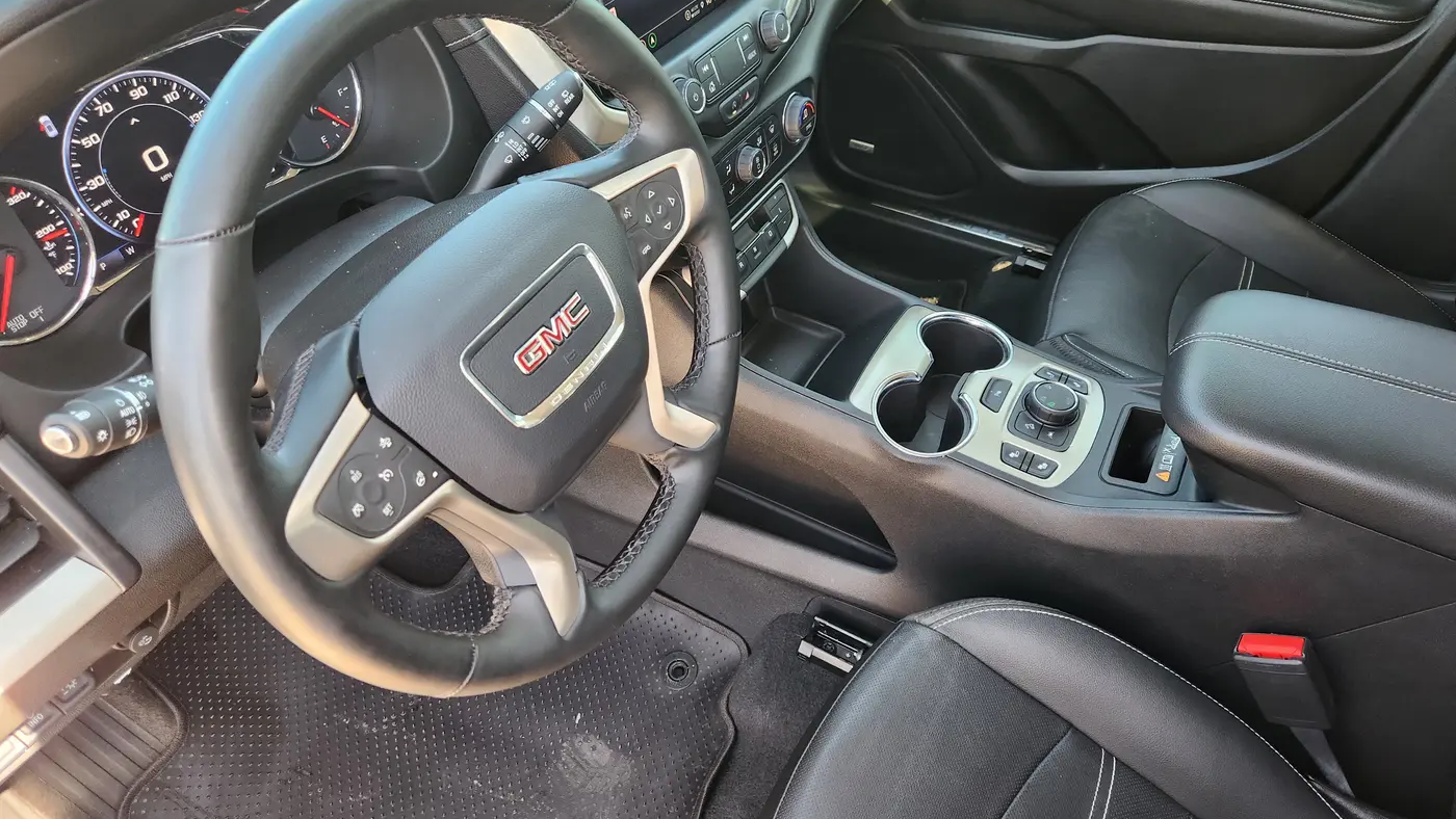 2023 GMC Terrain Denali