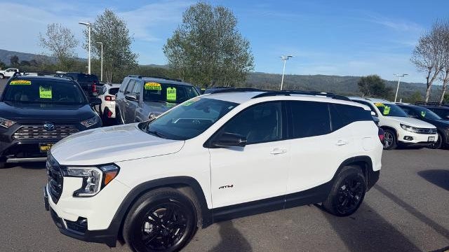 2024 GMC Terrain AT4