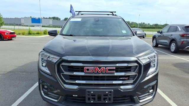 2023 GMC Terrain AT4
