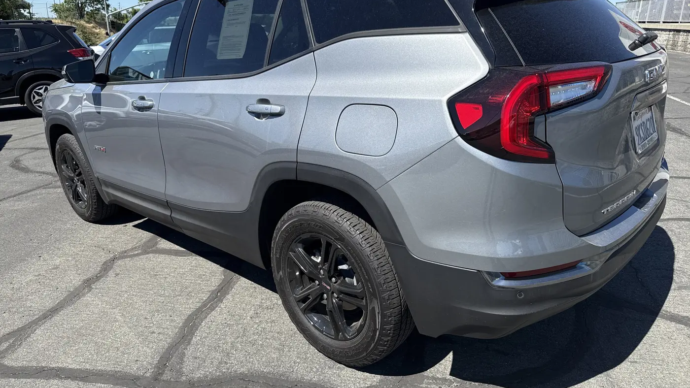2024 GMC Terrain AT4