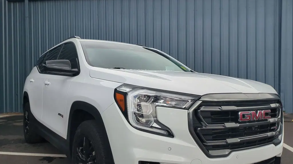 2023 GMC Terrain AT4