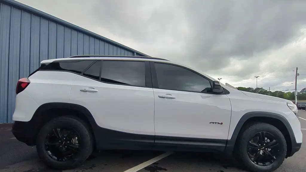 2023 GMC Terrain AT4