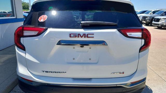 2024 GMC Terrain AT4