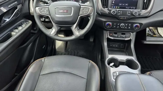 2023 GMC Terrain AT4