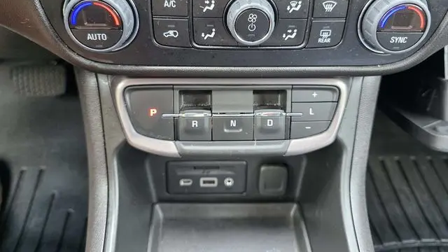 2023 GMC Terrain AT4