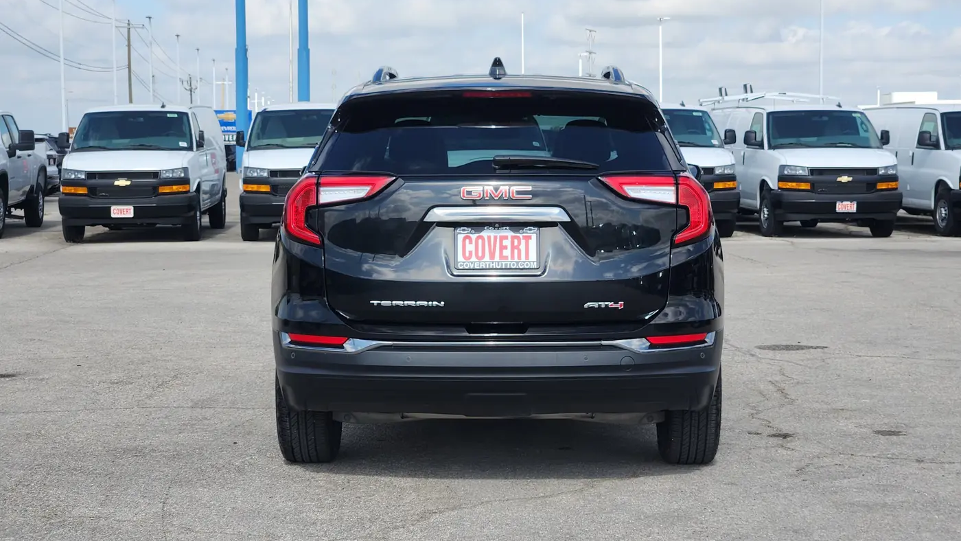 2023 GMC Terrain AT4